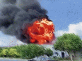 南昌一化工厂爆炸升起蘑菇云视频画面让人揪心！
